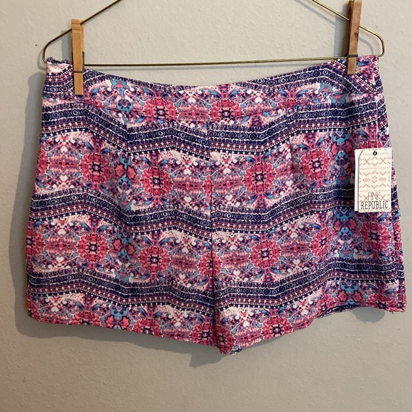 Pink republic skort. Size large - Picture 2 of 9